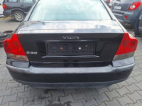 kompletan stražnji dio far branik zadnja hauba gepek volvo s60 i 452-4