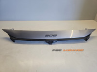 LAJSNA HAUBE PREDNJA PEUGEOT 208 9855774380
