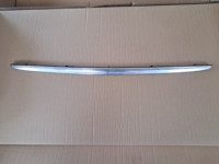 lajsna zadnje haube mercedes w126 se sel 1267580196