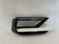 maska rešetka desna volkswagen vw tiguan allspace r-line 15r pdc 5nn85