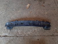 Mazda 3 zadnja greda traverza 2015