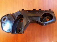 MAZDA CX-3  PREDNJI DESNI NOSAČ BRANIKA