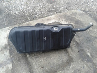 MERCEDES 190 REZERVOAR ZA GORIVO