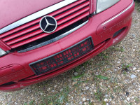 mercedes a170 prednji branik i maska