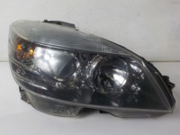 mercedes-benz clc w203 far desna prednji dio prednja uk a2039061000 A2