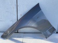 Mercedes-Benz E Klasa prednji lijevi blatobran A2128810101