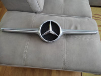 Mercedes CLA C117, X117 prednji gril, prednja maska, prednji znak