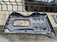 Mercedes CLK W209 Nosač Akumulatora