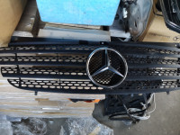 Mercedes Vito maska