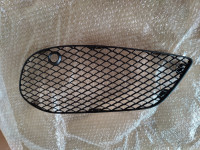 Mercedes W205 AMG Prednji Branik Desna Mrežica