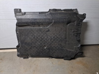 MERCEDES W205 POKROV MOTORA