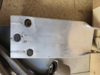 nosač prednje grede za C klasu W205 A2056200395 (2056200395)