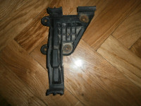 NOSAČ PREDNJEG BRANIKA AUDI 80 1.9TDI 8A0 807 283