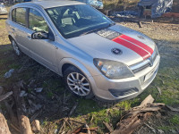 Opel astra 1.6 benzin 2008 godina limarija mehanika
