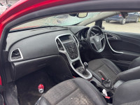 Opel astra j gtc 2.0d dijelovi