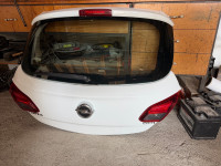 Opel Corsa E G2016 Zadnja hauba
