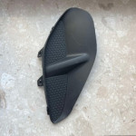 opel corsa f 19- rešetka utikač branika desni prednji dio 9829334480