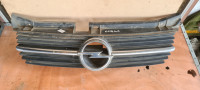 Opel Omega B PREDNJA MASKA