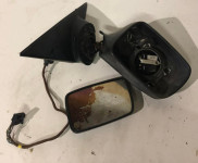 Oštećen desni retrovizor BMW serije 7 E65 E66