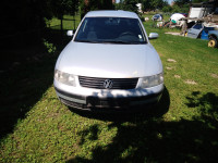 Pasat 99 godina 1.6 benzin limarija