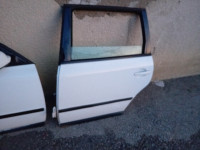 Passat karavn vrata