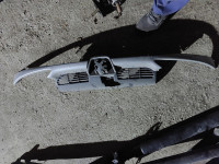 Peugeot 206 prednji branik maska