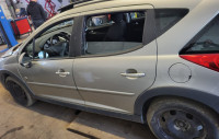 Peugeot 207 sw karavan prednja vrata zadnja vrata branik
