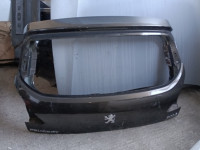 Peugeot 3008 zadnja hauba