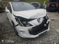 peugeot 308 prednji desni blatobran