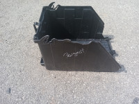 Peugeot nosač akumulatora 9687472580