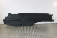 poklopac zaštita šasije desna a2056842000 mercedes c-klasa w205 A20568
