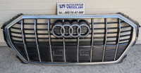 Prednja maska /Audi Q3 2019 /83A853651E /Blago oštećena
