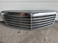 PREDNJA MASKA MERCEDES E KLASA W212 2010