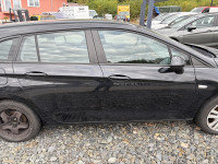 PREDNJA I ZADNJA DESNA KOMPLETNA VRATA OPEL ASTRA K 2017 KARAVAN