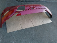 Prednji branik i donji crni dio branika Hyundai Kona električna EV