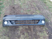 prednji branik renault megane scenic 2001g.