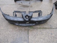 PRODAJEM BRANIK ZA RENAULT SENIC 2011