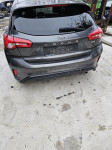 Prodajem Ford Focus MK4 Hatchback Zadnja Hauba