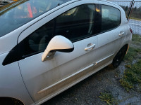 Prodajem prednja lijeva vrata peugeot 308