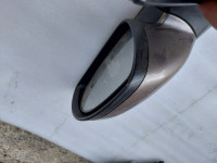 Prodajem retrovizor KIA ceed 2008