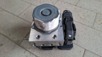 pumpa abs renault kadjar 476608240r 476608240R