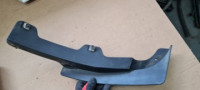 q5 8r sq5 lift spoiler nadkola desni prednji dio zavjesica 8r0853888a
