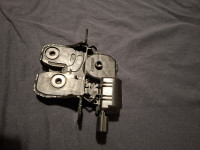 Renault Captur brava zadnje haube