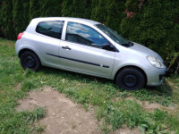 Reno clio 3 2008 godina 1.4 16 v limarija