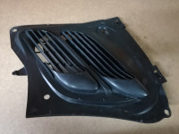 REŠETKA PREDNJE HAUBE PEUGEOT 206