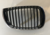 Serija 1 e81 e87 maska ​​bubrega desna BMW maska ​​desna 7128614 70771