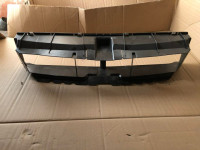 Serija 6 F06 F12 F13 Prednji donji kanal zraka BMW 8056069 NOVO