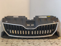 Škoda Fabia 6V0853653 maska
