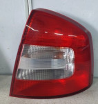 skoda octavia ii lift 08-13 far desni stražnji dio kombi original 1z59