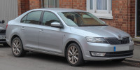 Škoda Rapid limuzina sedan vrata srebrna